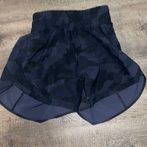 Black camo lululemon shorts